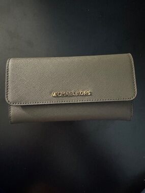 Michael Kors Trifold Wallet